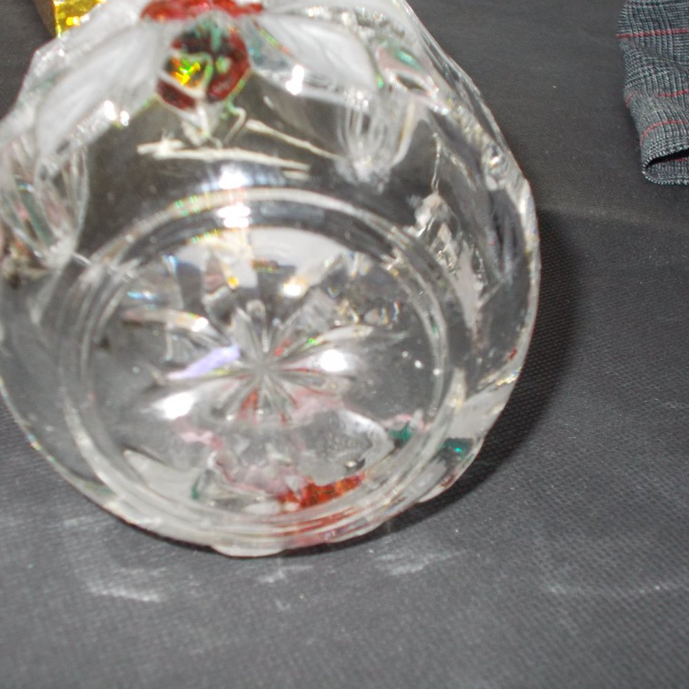 EUC, Heavy glass vase with floral design, approximately 3.5"x3.5 - Picture 3 of 3